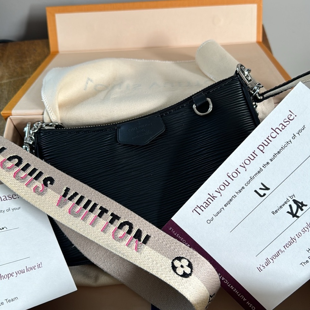 LOUIS VUITTON Black Epi Leather Pouch with adjustable strap and shoulder chain - Picture 8 of 9